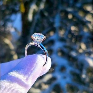 Solid 14k gold 3ct moissanite ring